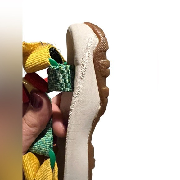 Very Hungry Caterpillar Teva Kids Hurricane XLT 2 Sandals Size 13 - Picture 8 of 10